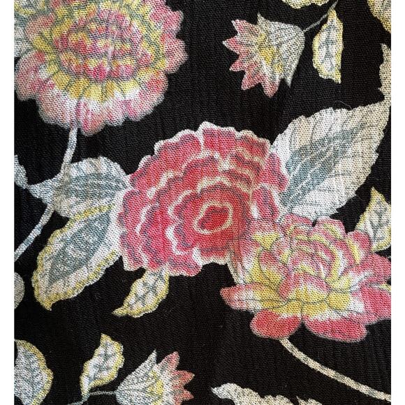 Torrid Floral High Waisted Shorts Womens Size 4X Black & Pink Pull On Casual - Picture 3 of 9